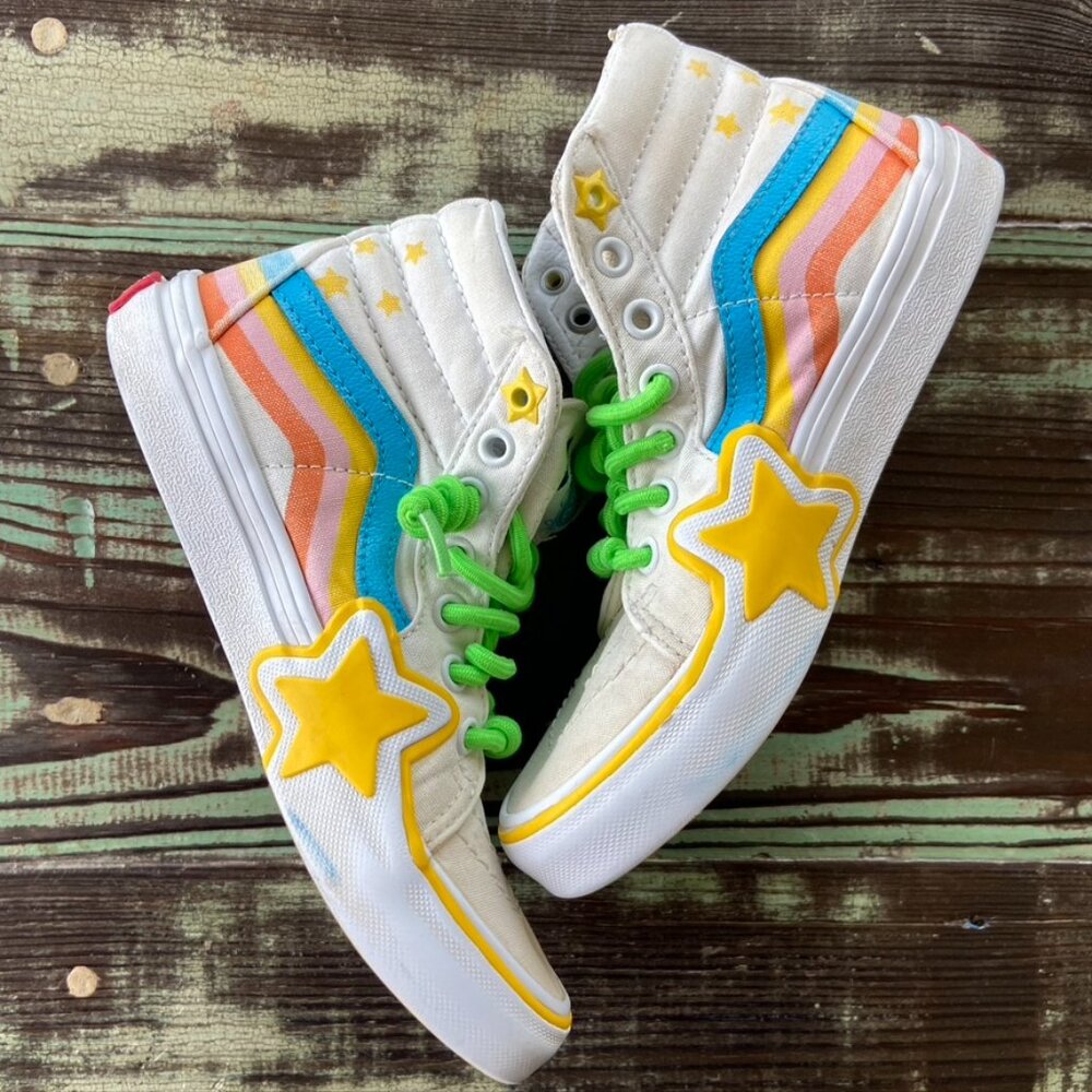 Vans Off The Wall Girls high top tennis shoes sz 13.5